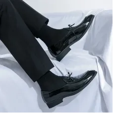 Erkekler için Ahşap Detaylı Şık Siyah Loaferlar